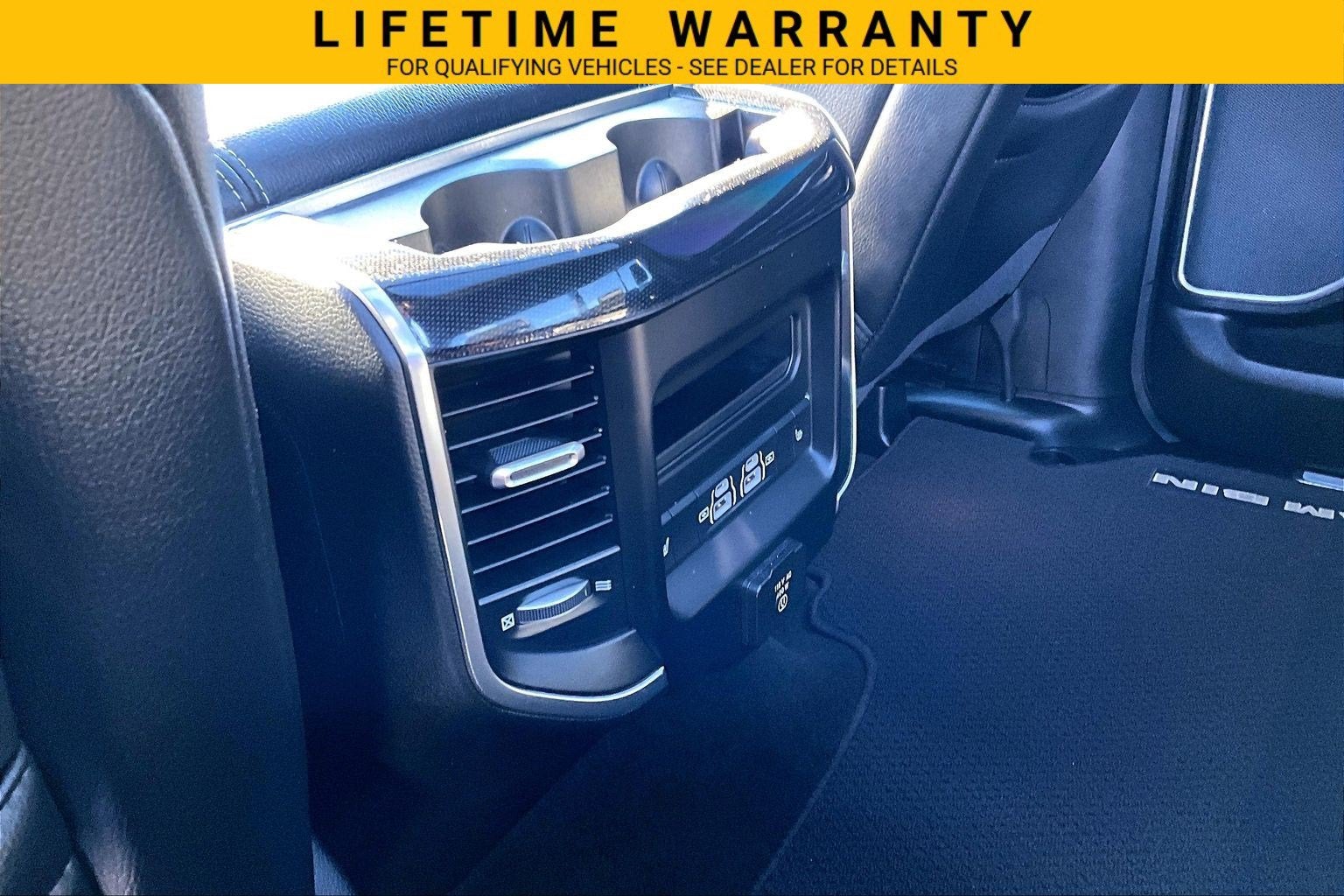 2021 RAM 1500 Laramie Crew Cab 4x4 5'7" Box