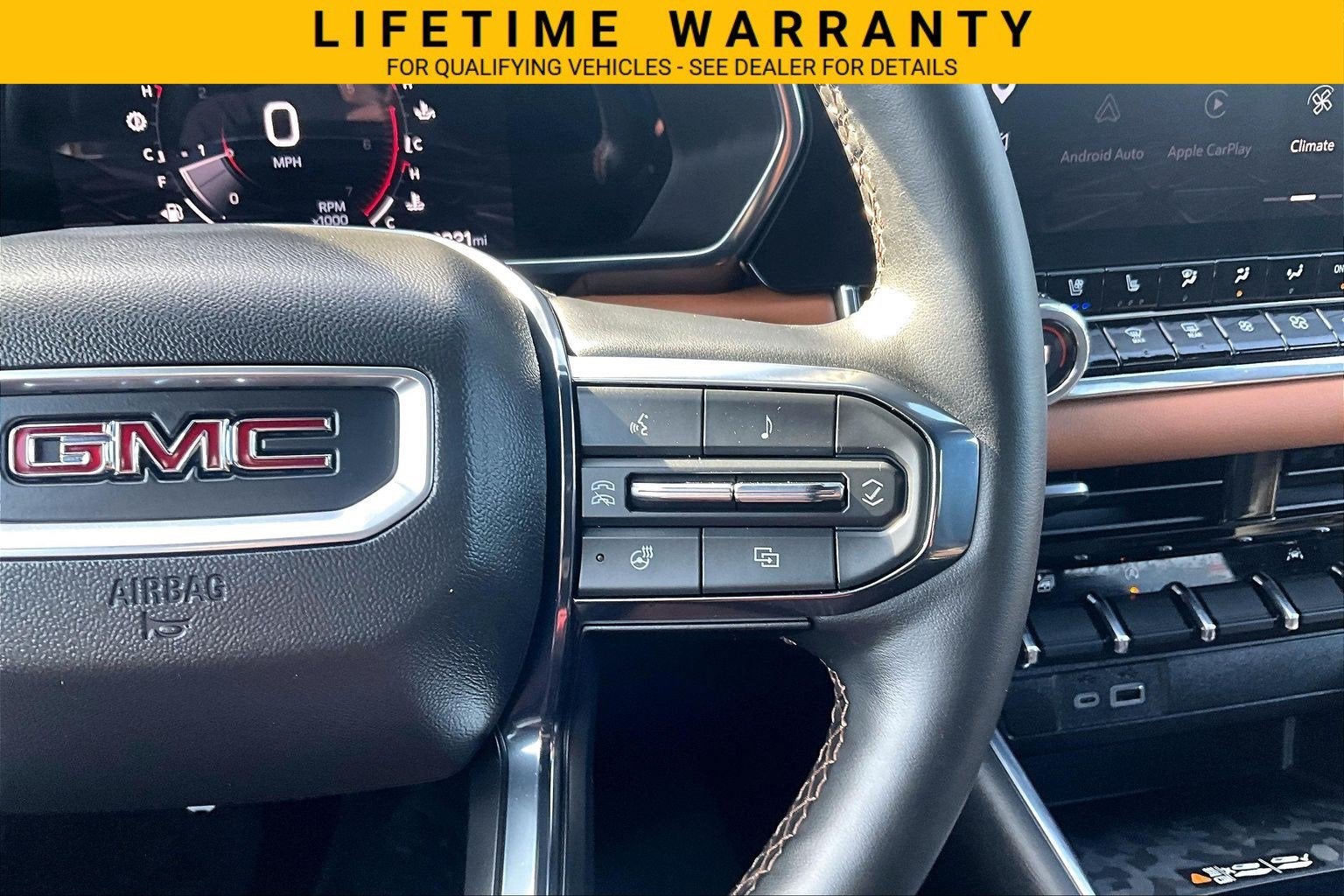 2023 GMC Canyon 4WD AT4