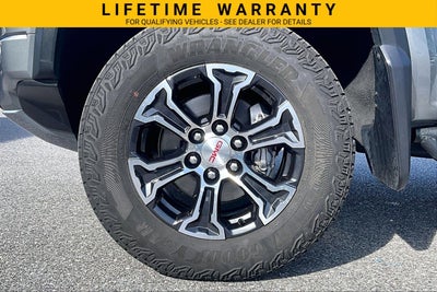 2023 GMC Canyon 4WD AT4