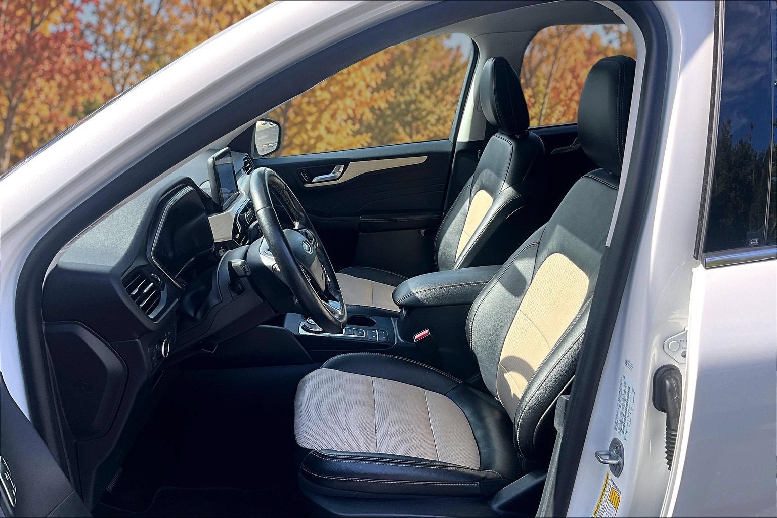 2022 Ford Escape Titanium ELITE