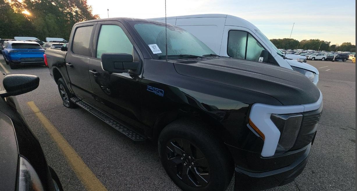 2024 Ford F-150 Lightning Flash