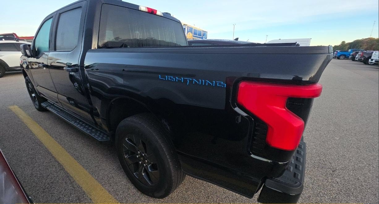 2024 Ford F-150 Lightning Flash