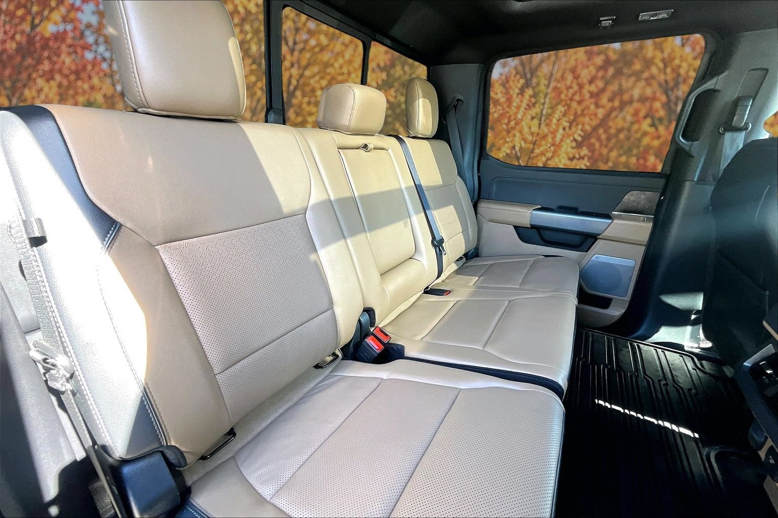 2023 Ford Super Duty F-250 SRW LARIAT