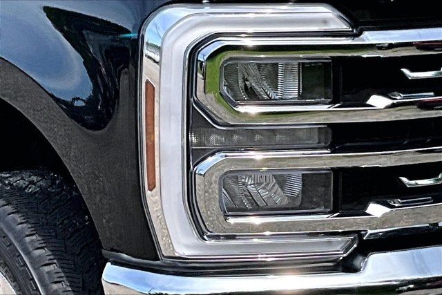 2024 Ford Super Duty F-350 SRW LARIAT FX4