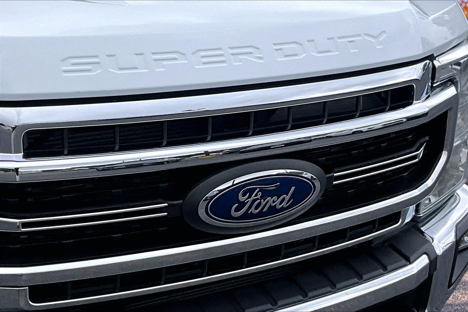 2022 Ford Super Duty F-350 SRW LARIAT