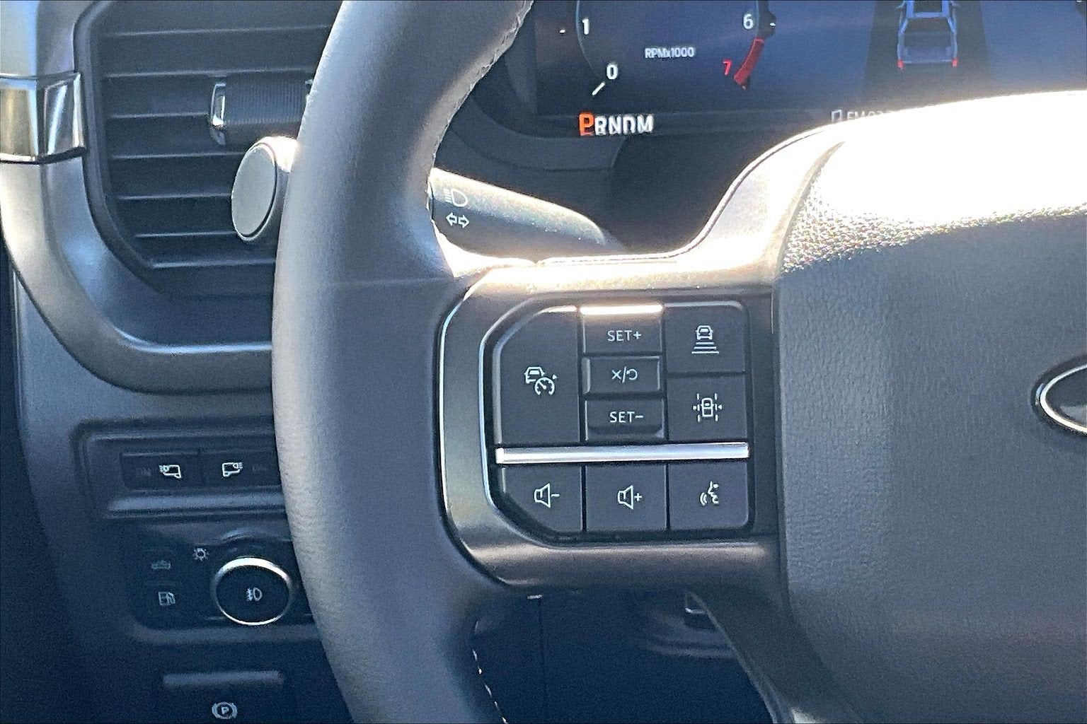 2024 Ford F-150 XLT BLACK PACKAGE