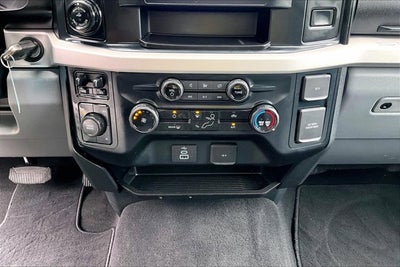 2023 Ford Super Duty F-450 DRW XLT