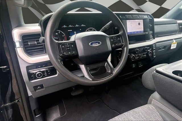 2023 Ford Super Duty F-450 DRW XLT