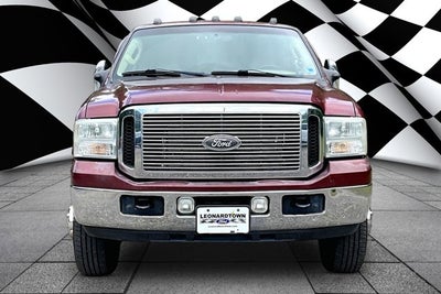 2005 Ford Super Duty F-350 DRW Lariat