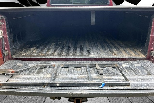 2005 Ford Super Duty F-350 DRW Lariat