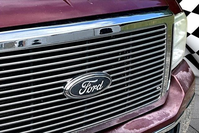 2005 Ford Super Duty F-350 DRW Lariat