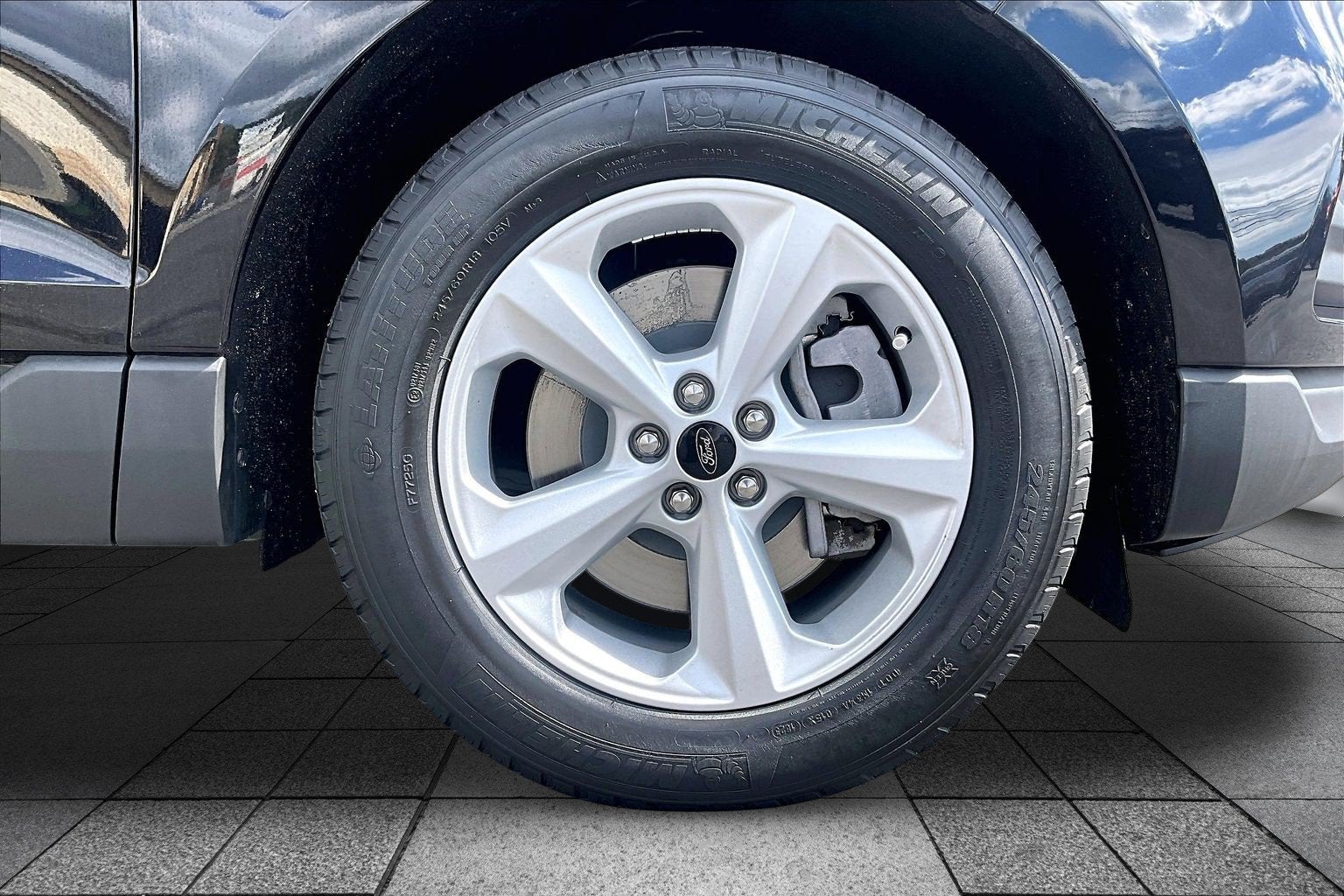 2023 Ford Edge SE