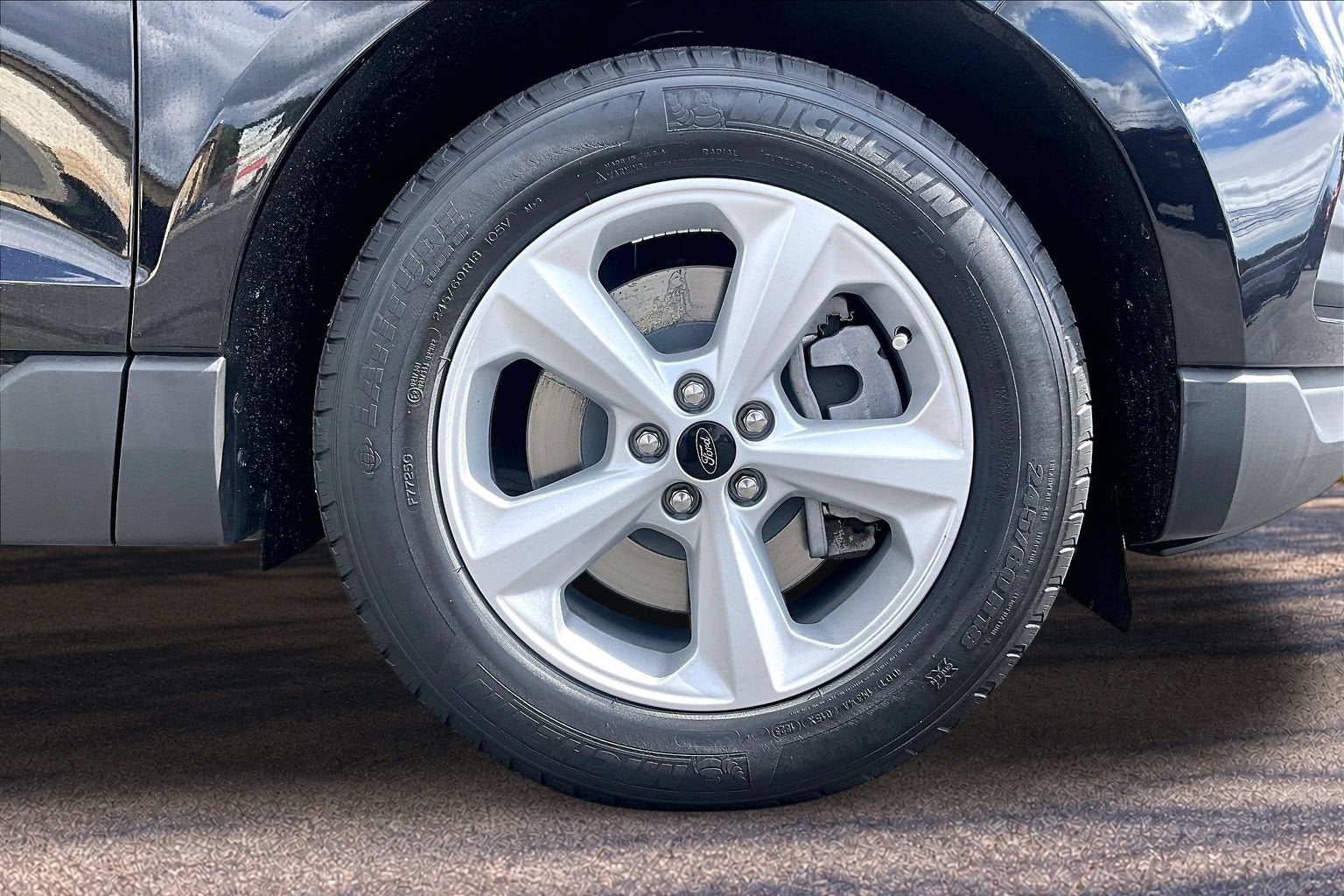 2023 Ford Edge SE