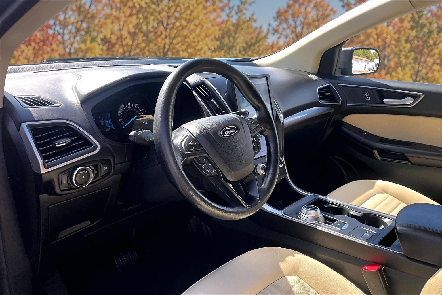 2023 Ford Edge SE