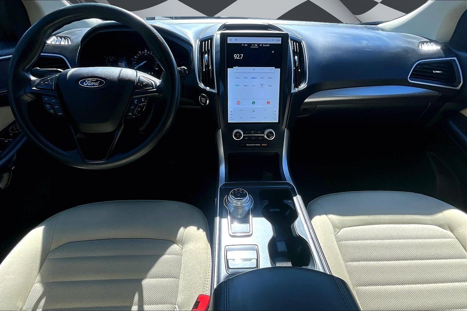 2023 Ford Edge SE