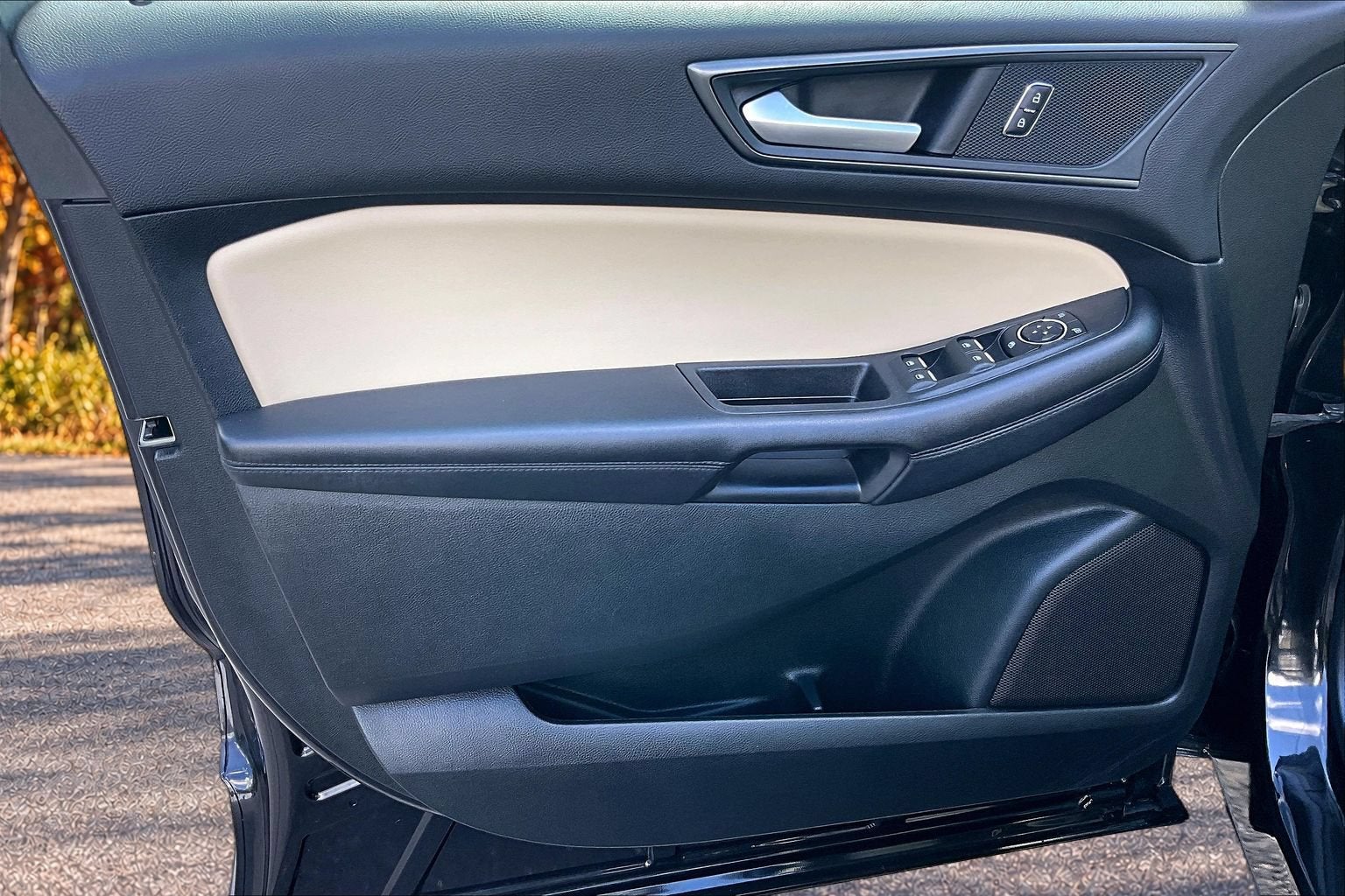 2023 Ford Edge SE