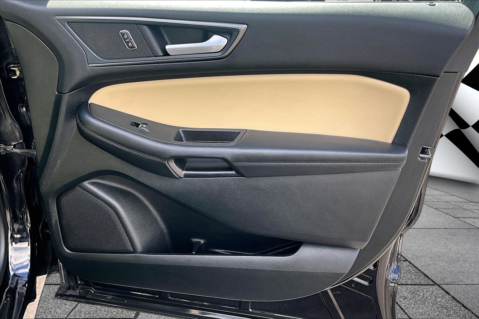 2023 Ford Edge SE