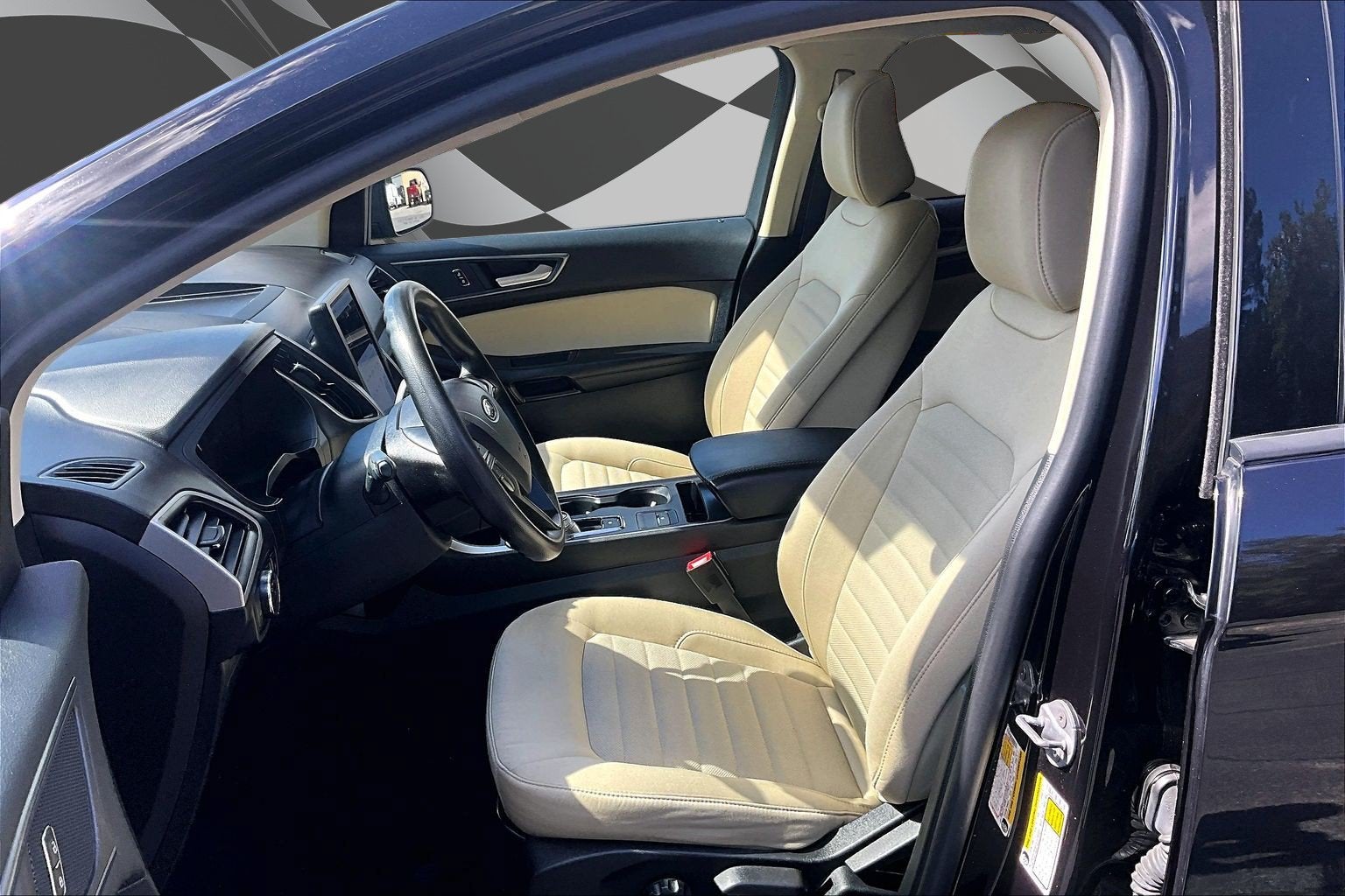 2023 Ford Edge SE