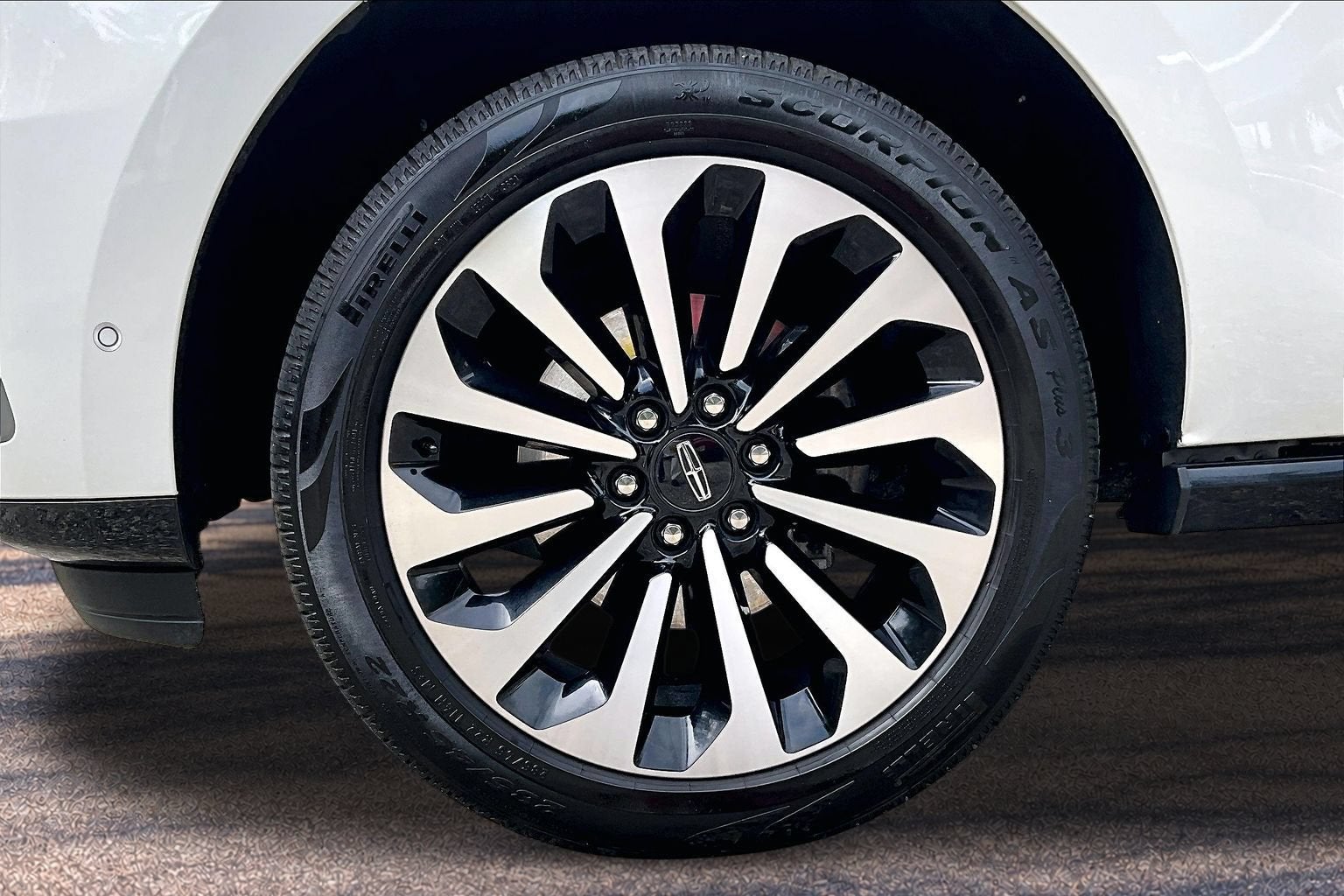 2023 Lincoln Navigator L Reserve