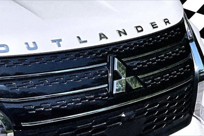2022 Mitsubishi Outlander ES