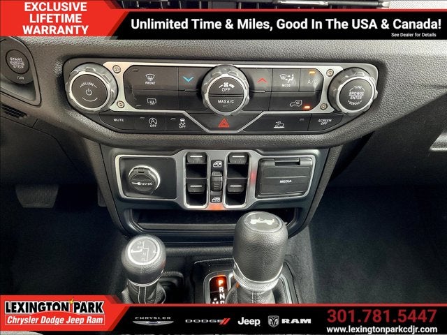 2025 Jeep Wrangler 4-Door Summit 4x4