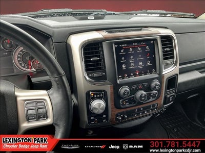 2018 RAM 1500 Laramie Crew Cab 4x4 5'7' Box