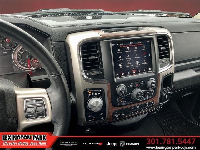 2018 RAM 1500 Laramie Crew Cab 4x4 5'7' Box
