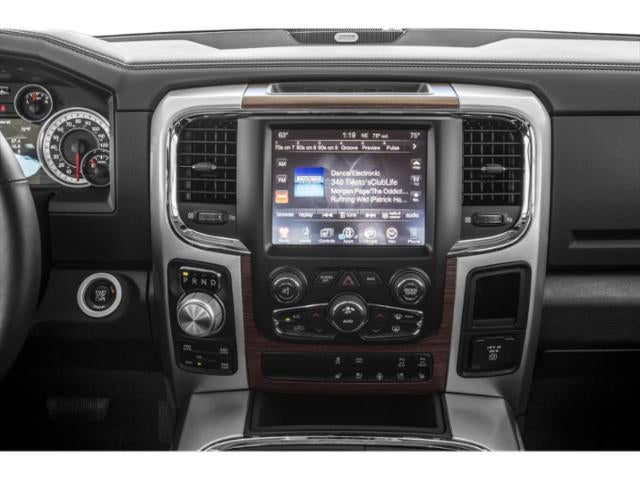 2018 RAM 1500 Laramie Crew Cab 4x4 5'7' Box