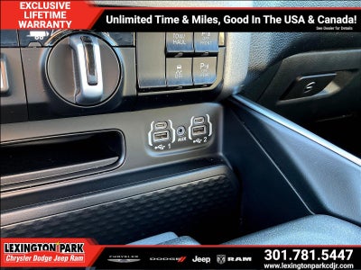 2022 RAM 1500 Big Horn Crew Cab 4x4 5'7' Box
