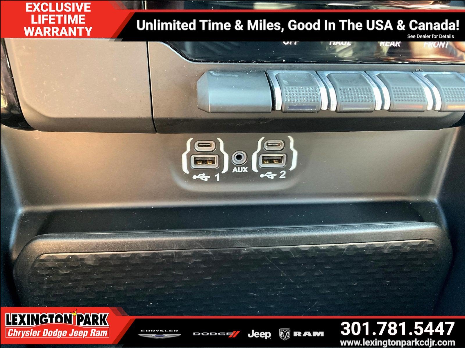 2023 RAM 1500 Laramie Crew Cab 4x4 5'7' Box