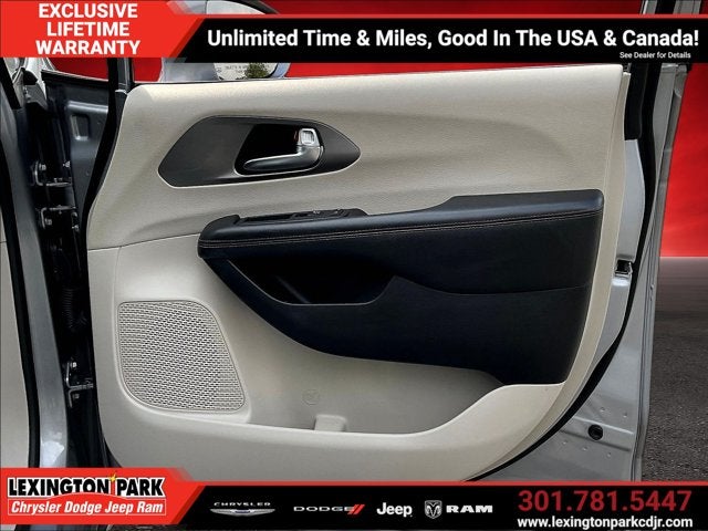 2020 Chrysler Pacifica Touring L