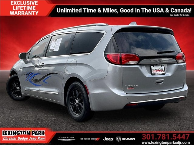 2020 Chrysler Pacifica Touring L