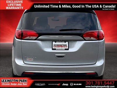 2020 Chrysler Pacifica Touring L