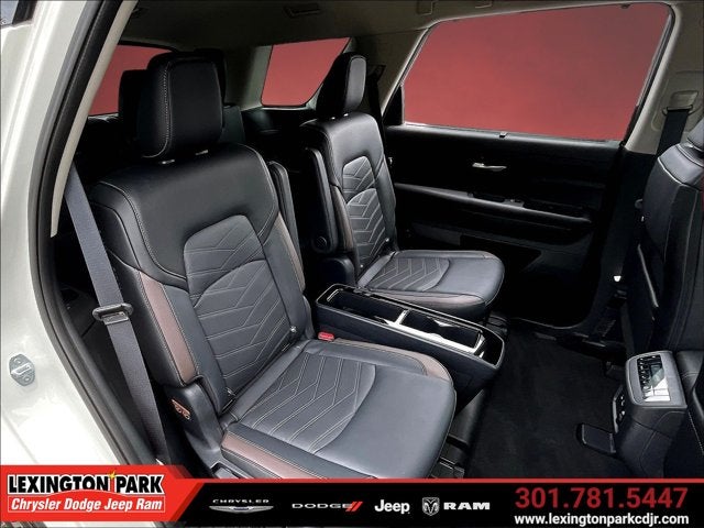 2024 Nissan Pathfinder Platinum 4WD