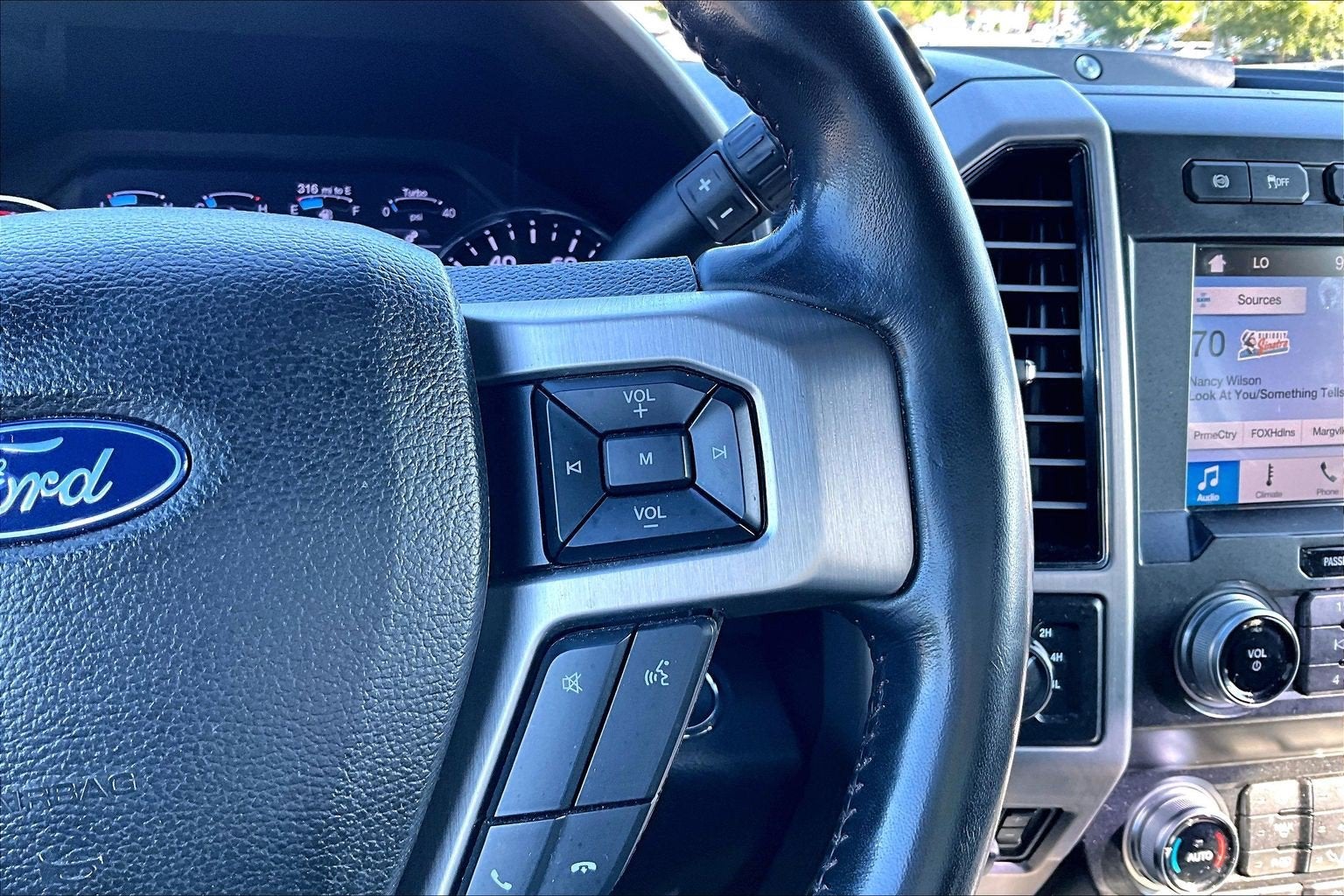 2019 Ford Super Duty F-350 SRW Platinum