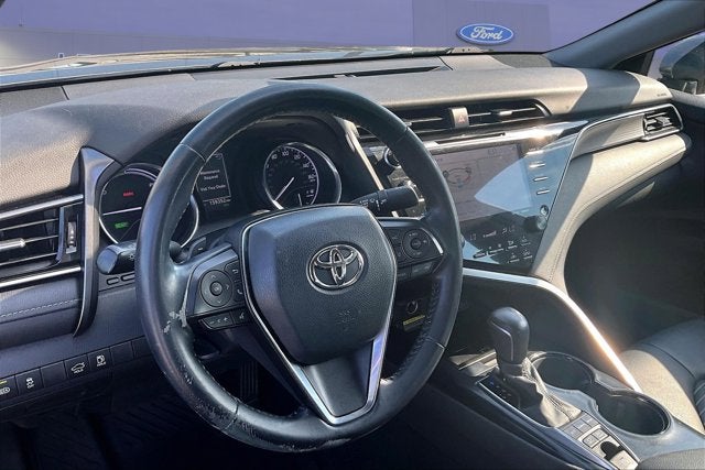 2020 Toyota Camry Hybrid SE