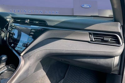 2020 Toyota Camry Hybrid SE