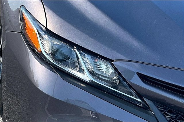 2020 Toyota Camry Hybrid SE
