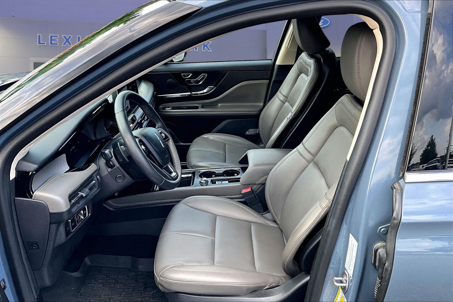 2023 Lincoln Corsair Standard