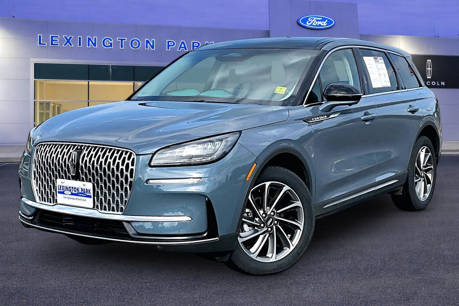 2023 Lincoln Corsair Standard