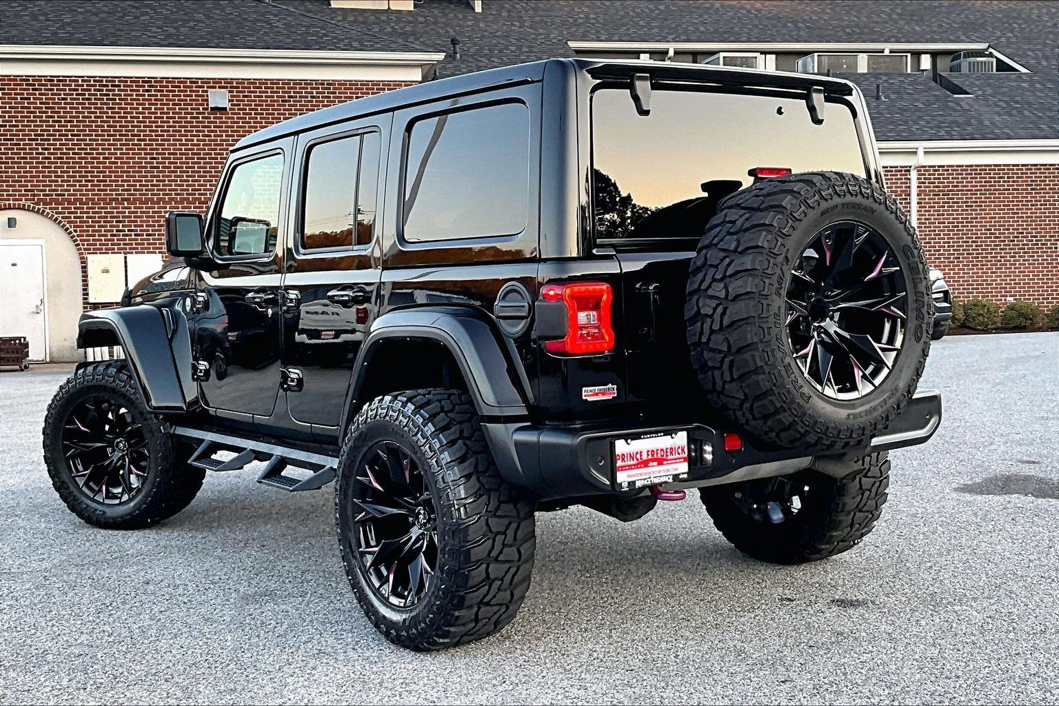 2024 Jeep Wrangler 4-Door Sahara 4x4