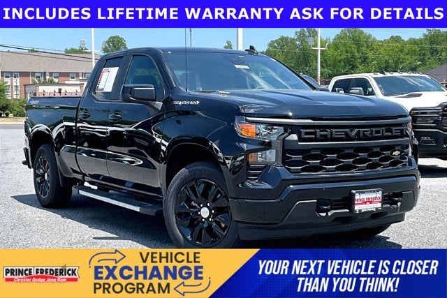 2025 Chevrolet Silverado 1500 4WD Double Cab Standard Bed Custom