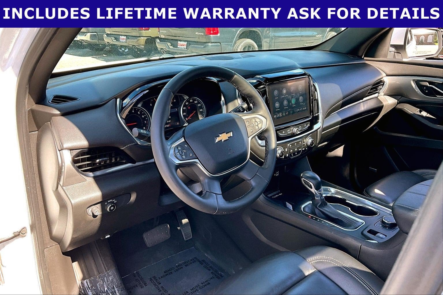 2023 Chevrolet Traverse AWD LT Leather