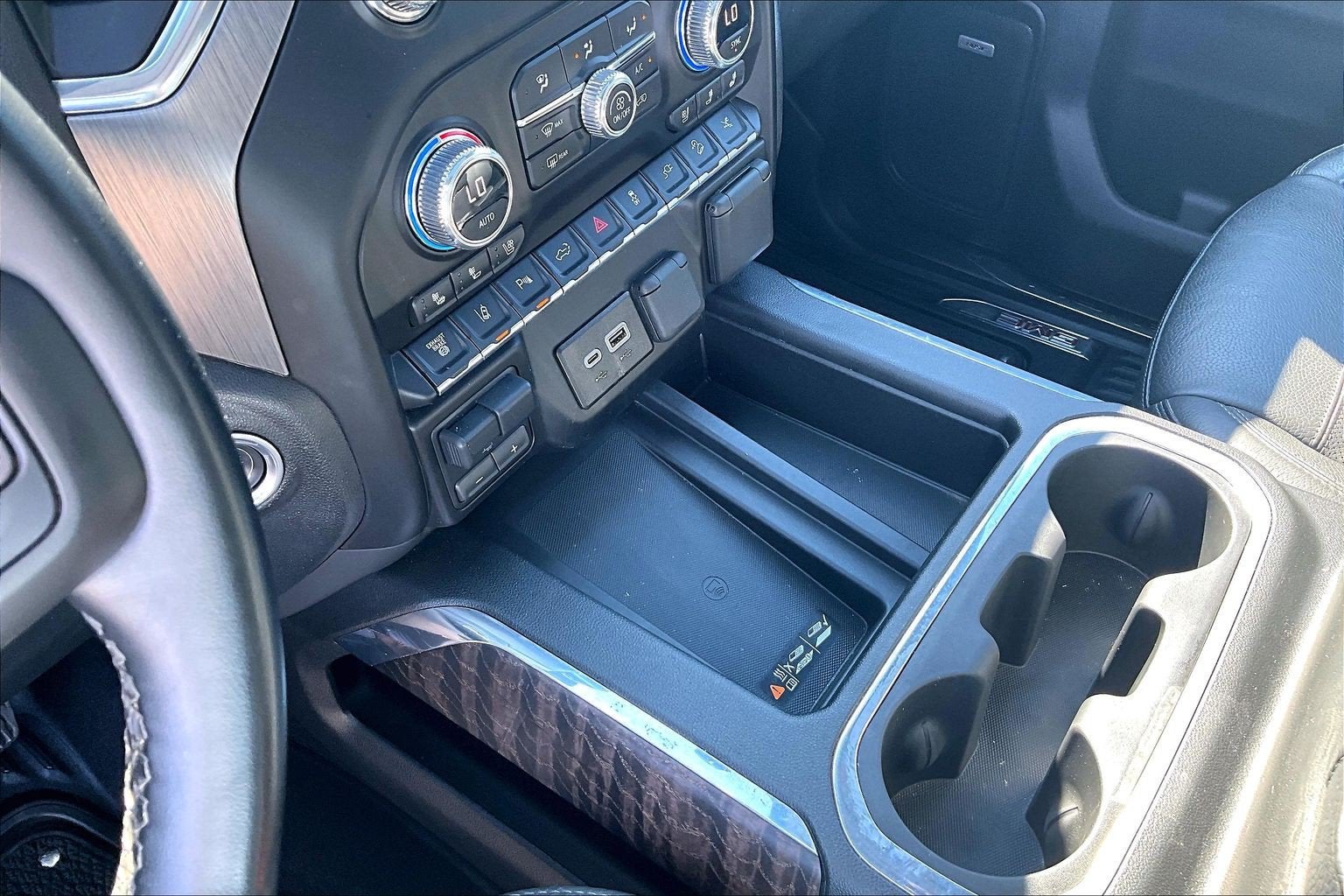 2023 GMC Sierra 2500HD 4WD Crew Cab Standard Bed Denali