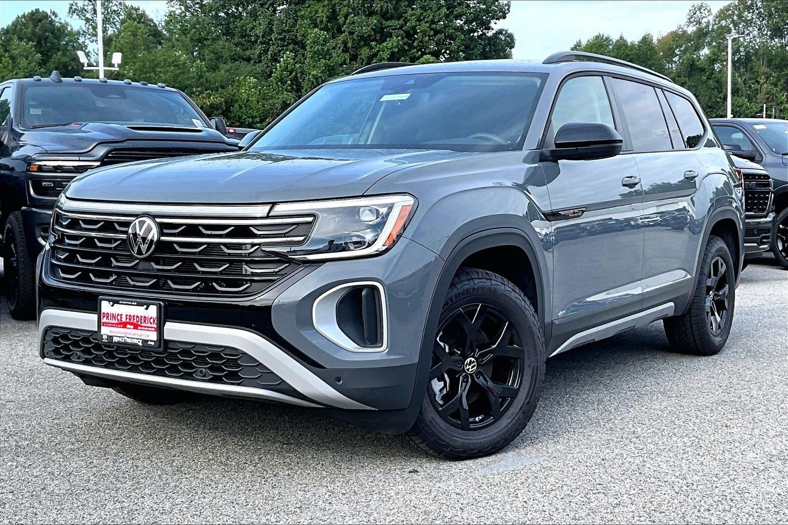 2025 Volkswagen Atlas 2.0T Peak Edition