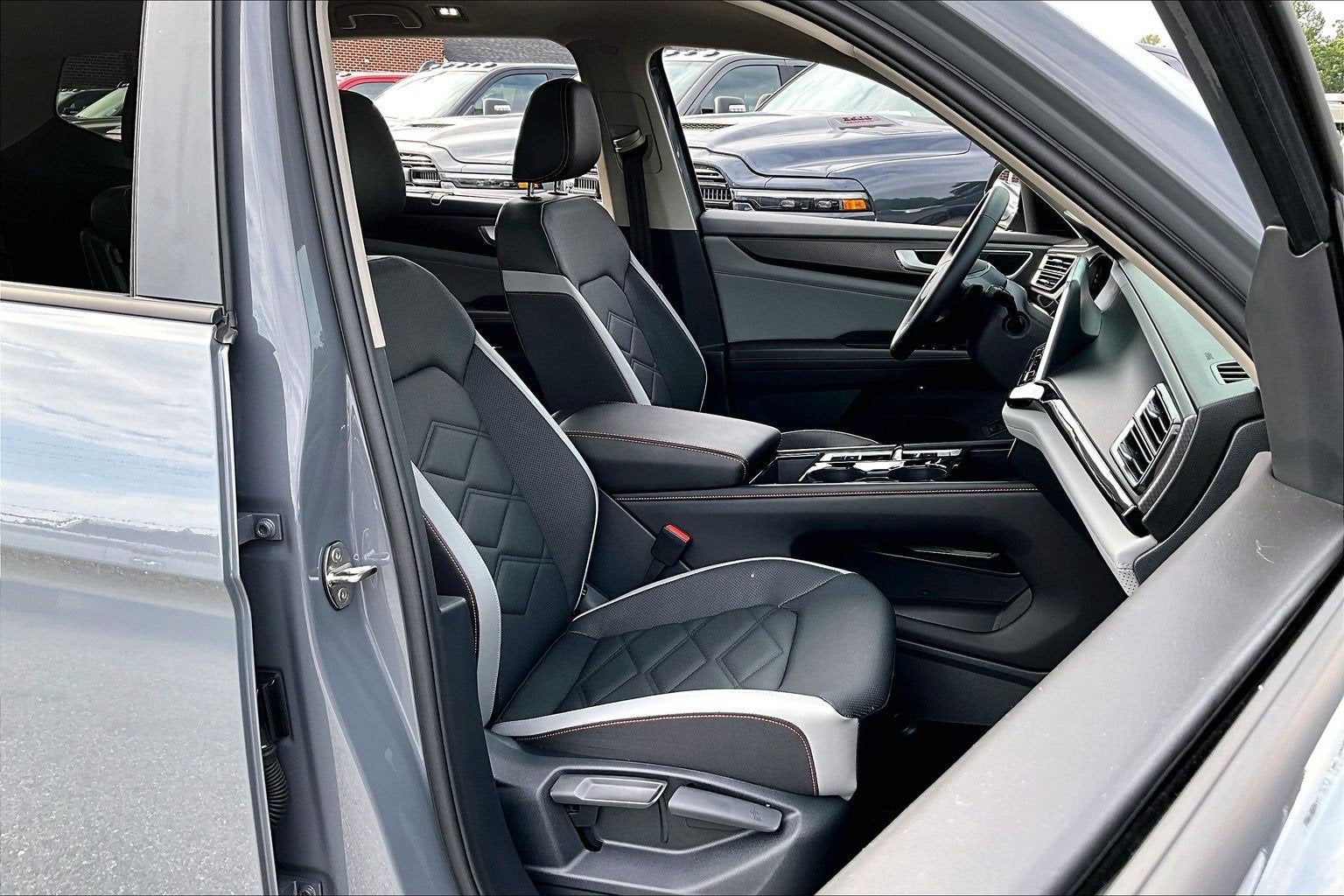 2025 Volkswagen Atlas 2.0T Peak Edition
