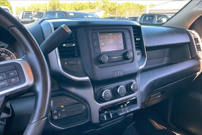 2019 RAM 2500 Big Horn Crew Cab 4x4 8' Box