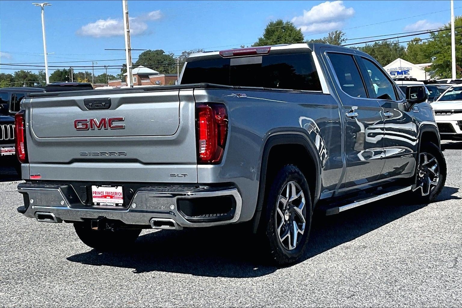 2023 GMC Sierra 1500 4WD Crew Cab Standard Box SLT