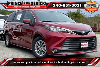 2025 Toyota Sienna XLE