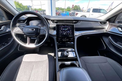 2022 Jeep Grand Cherokee L Laredo
